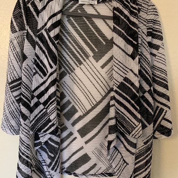 Perseption Concept Cardigan - Picture 6 of 8